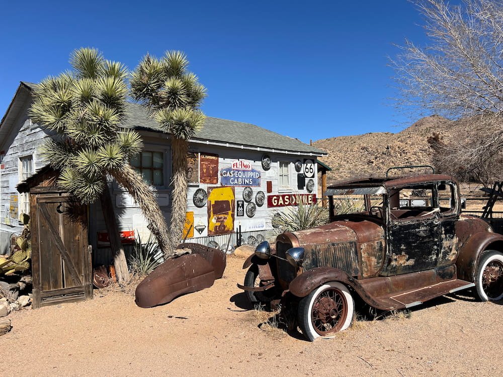 Old car rusting away
