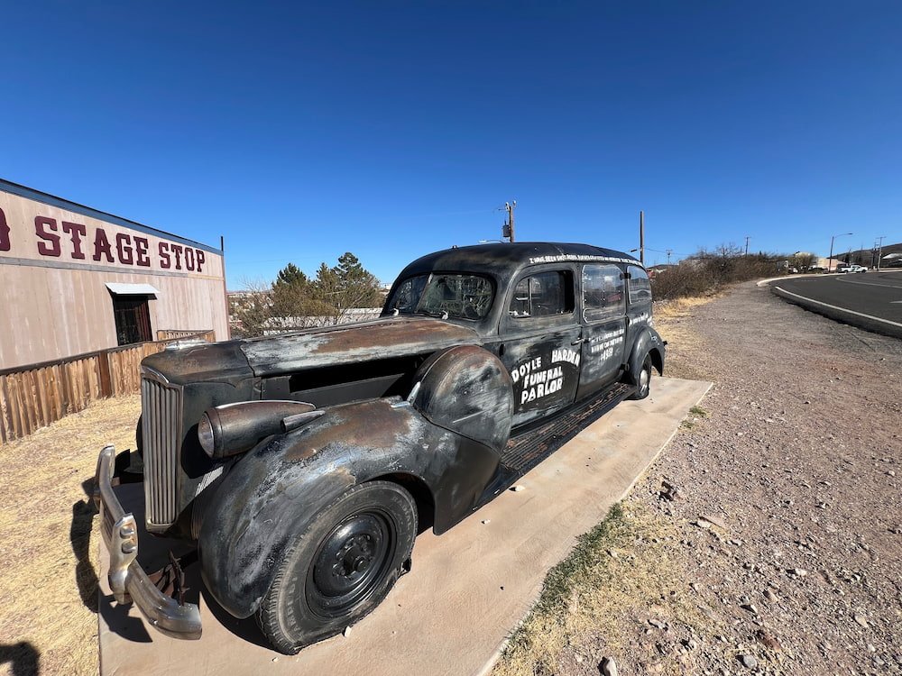 Cool old car out the front