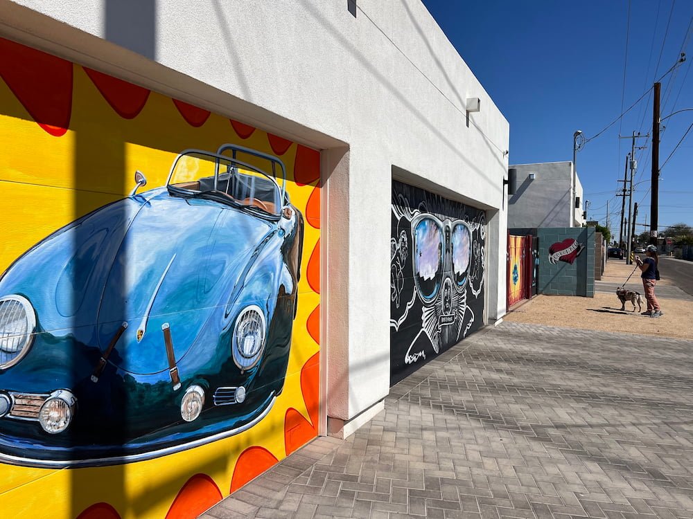 Even garages were painted