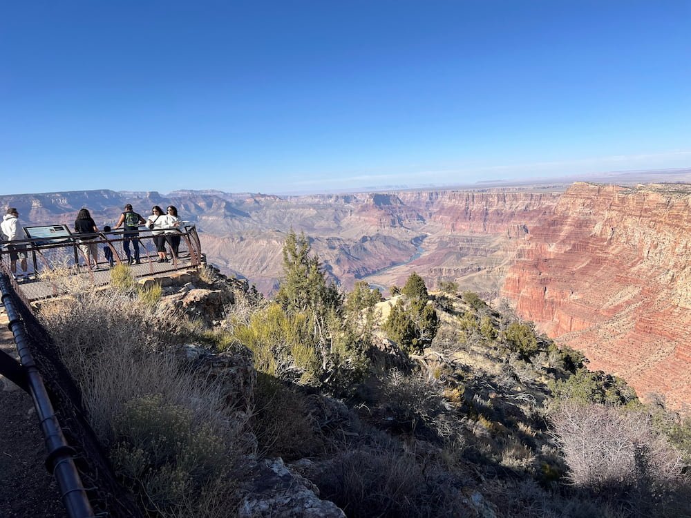 People at the south rim
