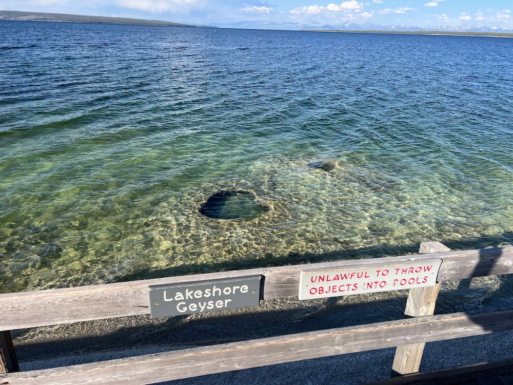 Lakeshore Geyser