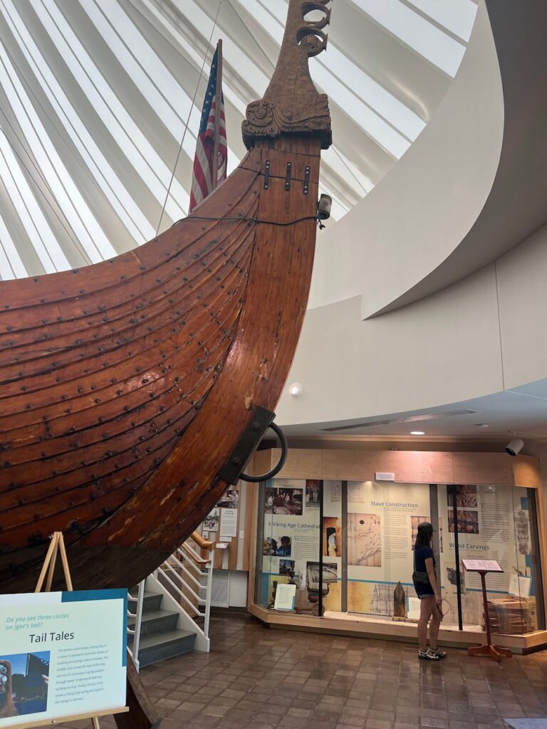 Lisette in the museum