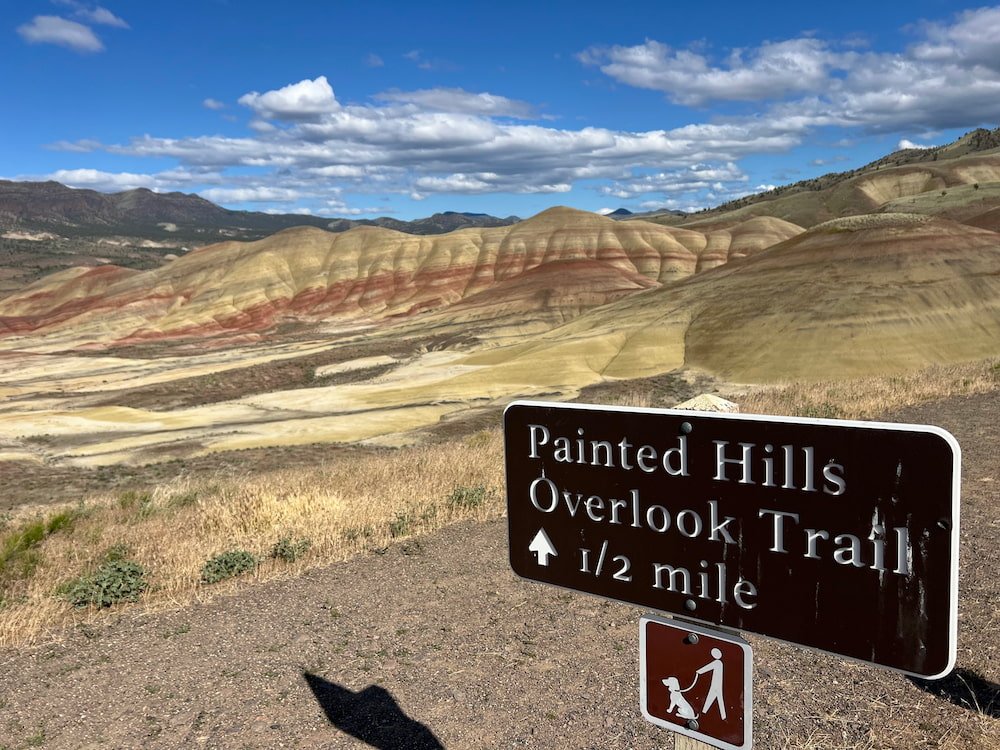 Painted Hills Overlook Trail