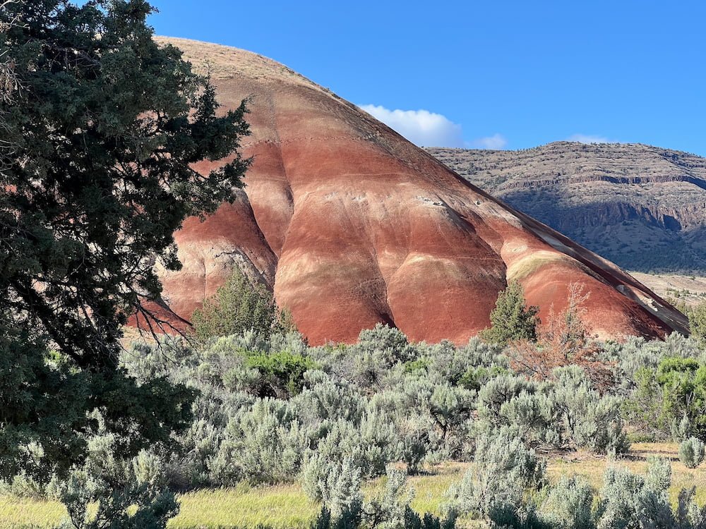 Rainbow hills