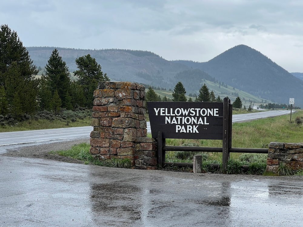 Yellowstone National Park sign