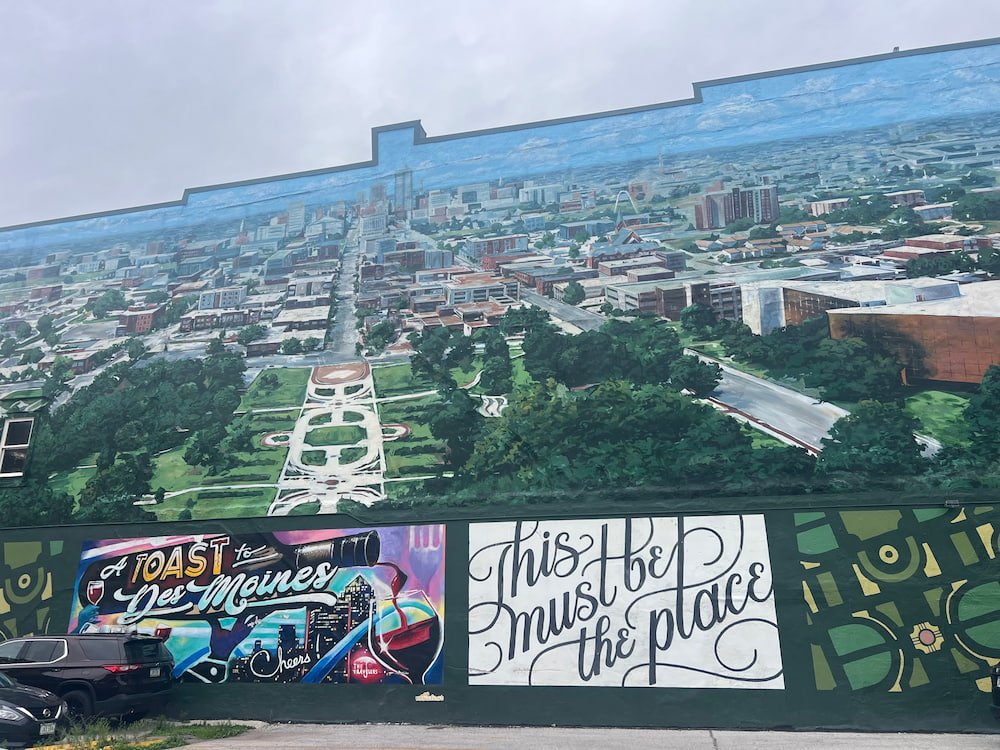 A Toast to Des Moines mural