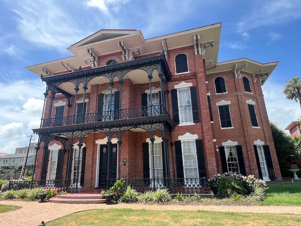 Ashton Villa