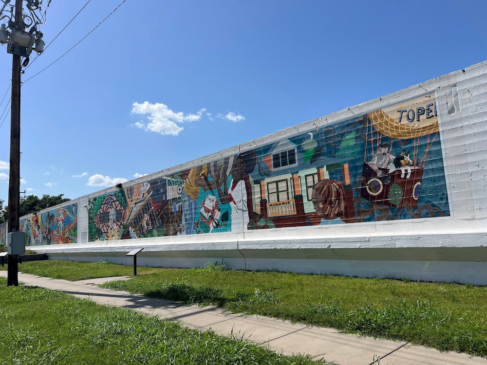 Great Mural Wall of Topeka was a bit of a disappointment