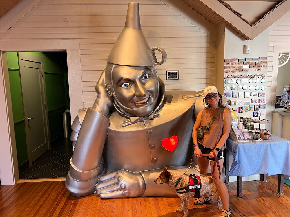 Lisette and Sheila with a giant Tin Man