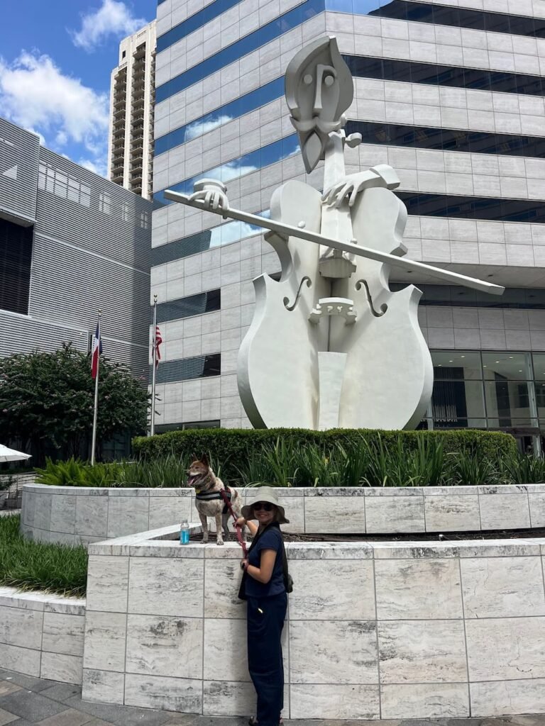 Virtuoso sculpture