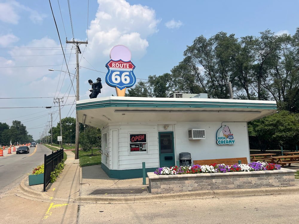 Cafe at Route 66 Park in Joliet