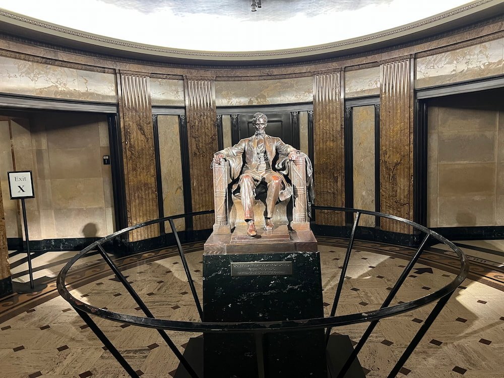 Inside the tomb were many statues of Lincoln