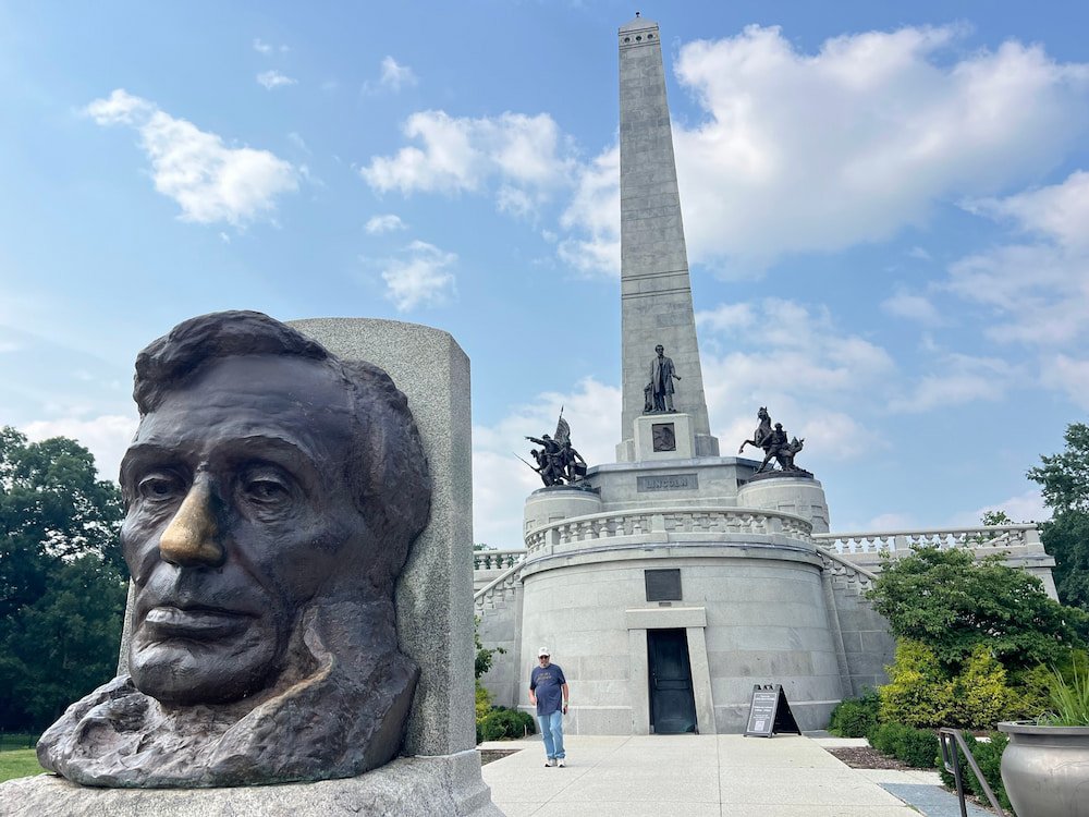 Lincoln tomb
