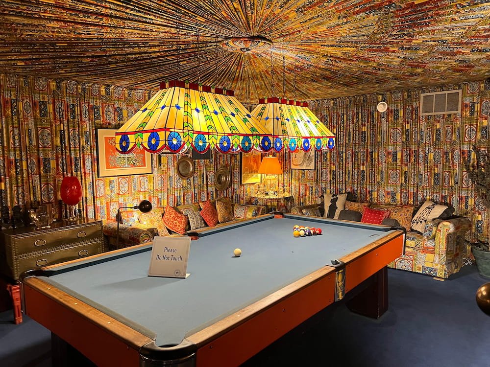 Pool room