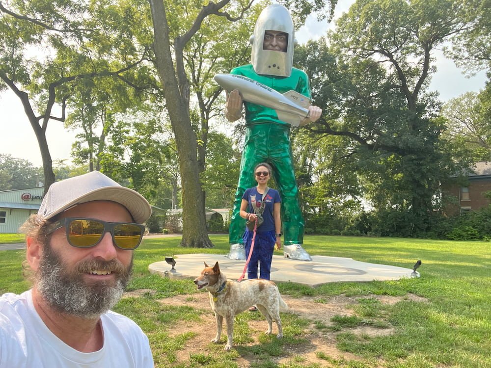 Selfie with the Gemini Giant