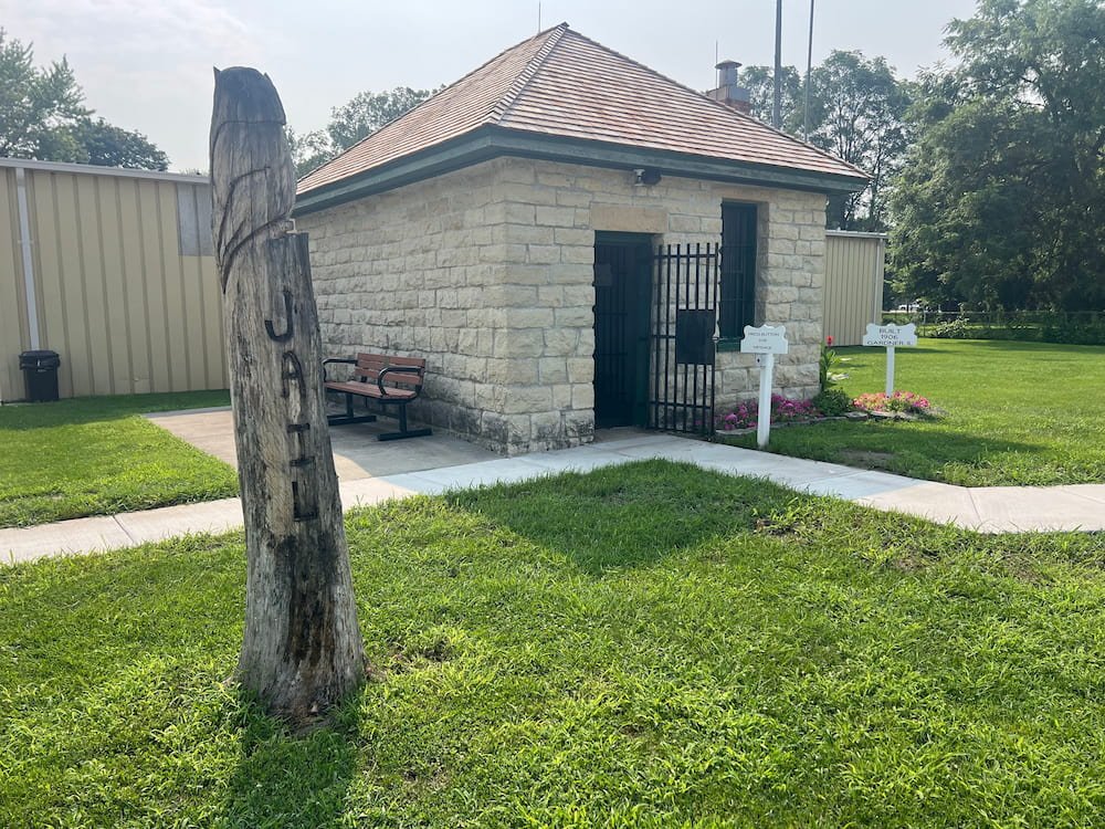 Two-Cell Jail