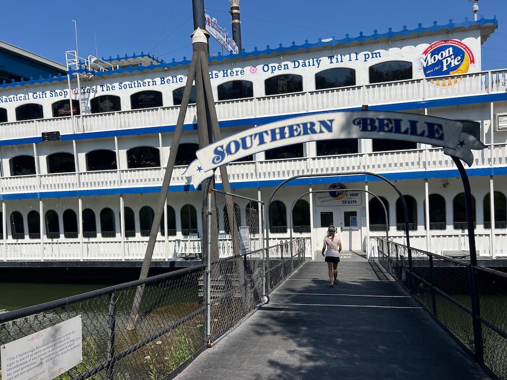Boarding the Southern Belle