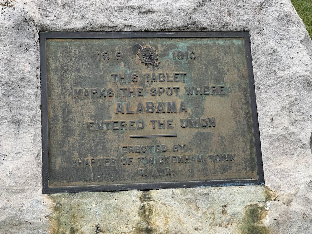 Tablet marking where Alabama entered the union