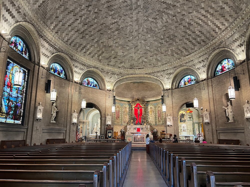 The unsupported dome inside
