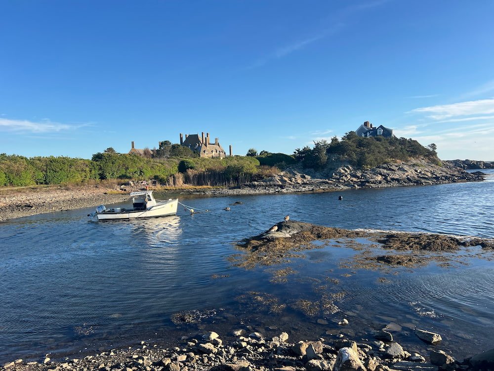 Another mansion with it's own cove