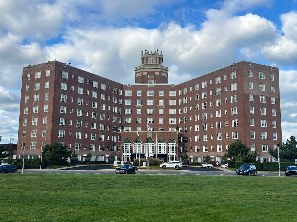 Berkley Oceanfront Hotel