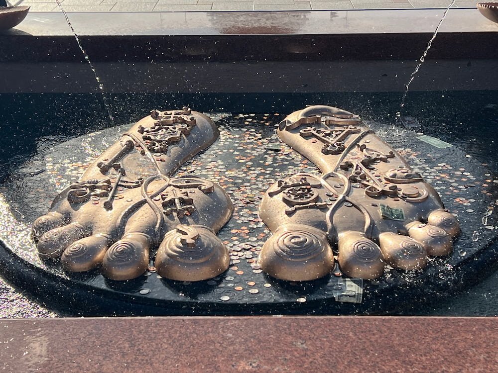 Buddha's feet