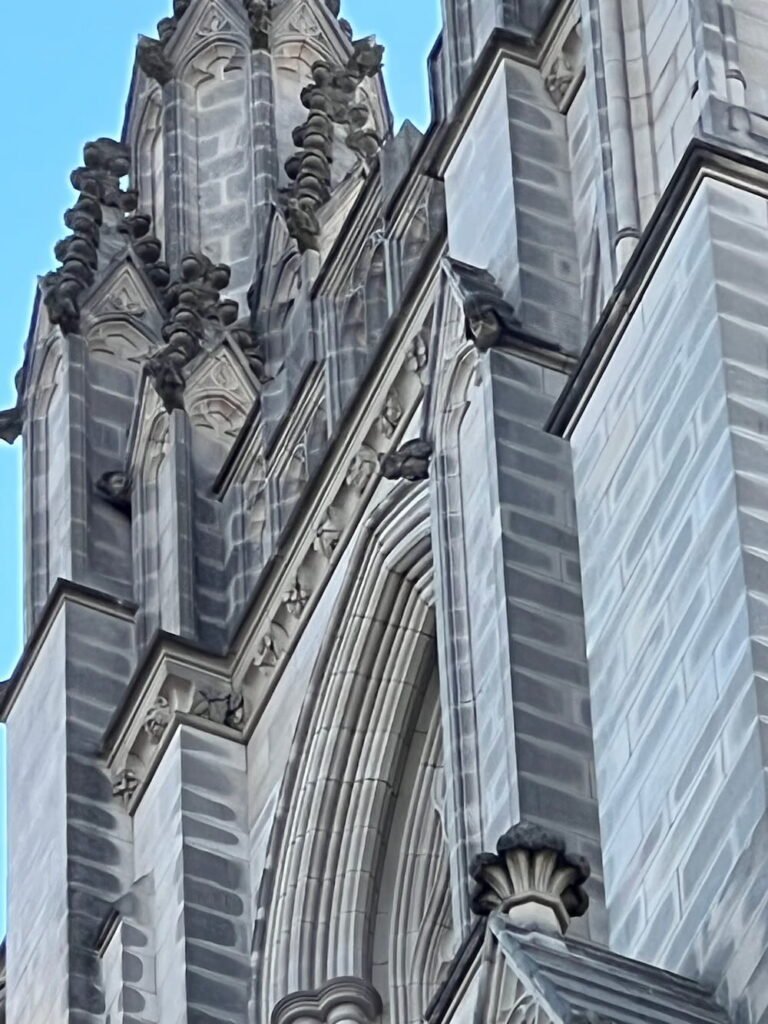 Darth Vader grotesque