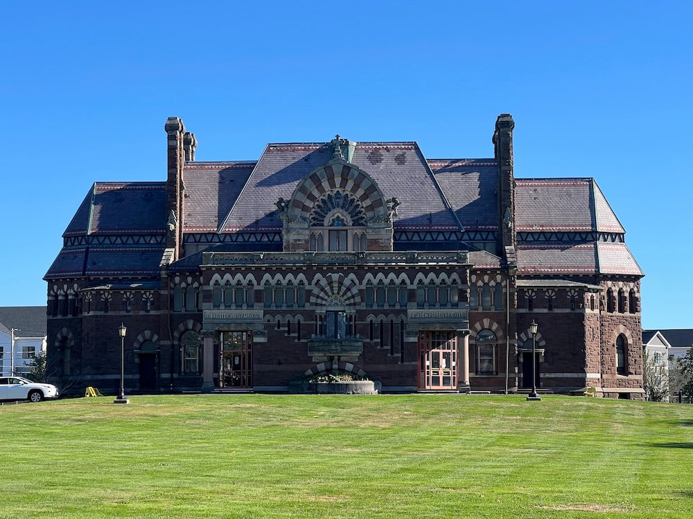 The Caldwell Hart Colt Memorial Parish House