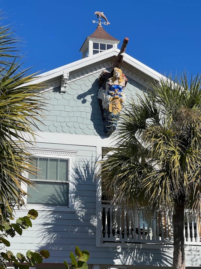 This house had the front of a tall ship on it